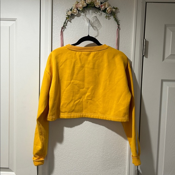 Gymshark Legacy Cropped Sweater - Picture 8 of 10